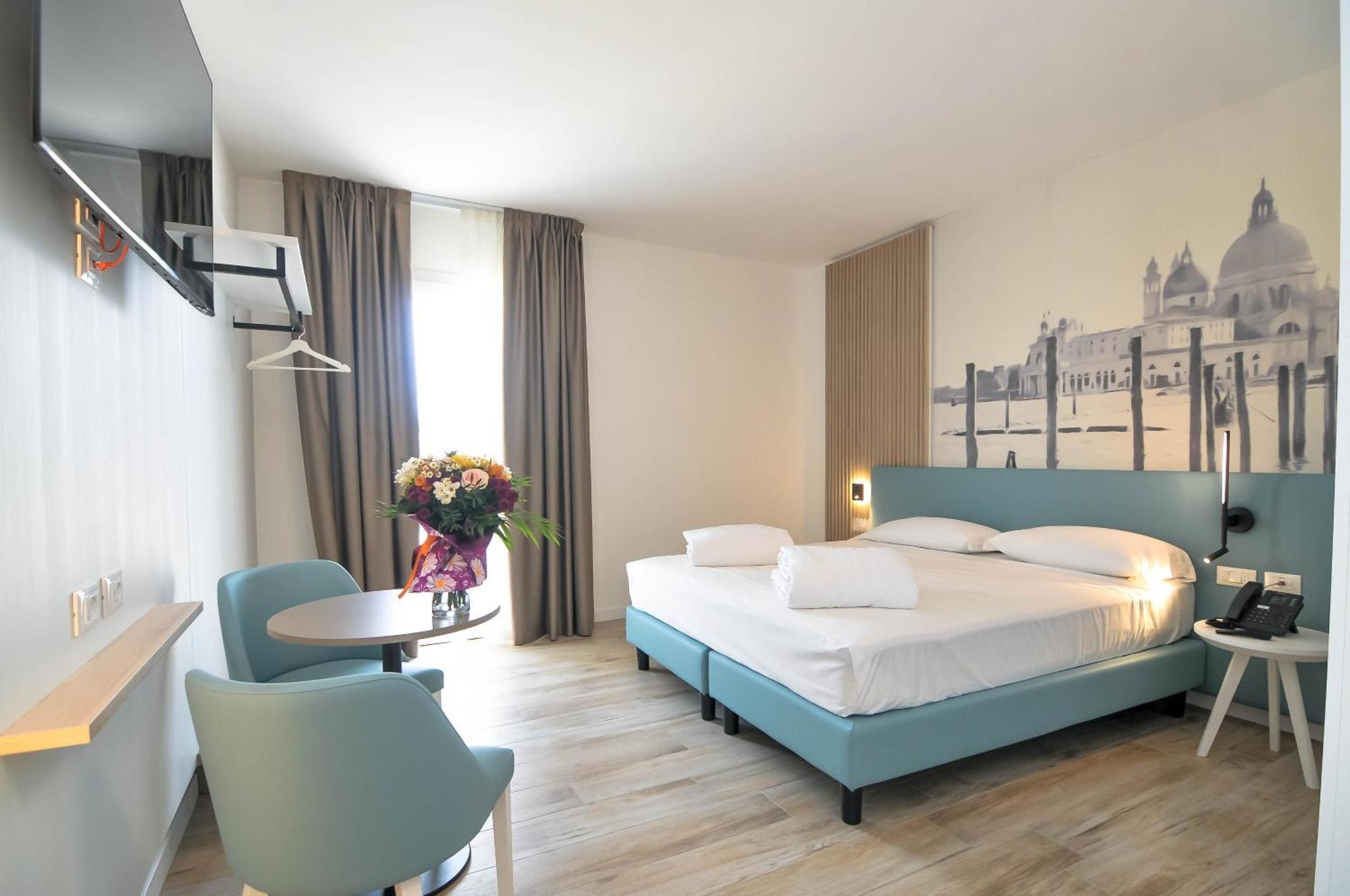 Marina Junior Suite 4 Stelle S Каорле Екстериор снимка