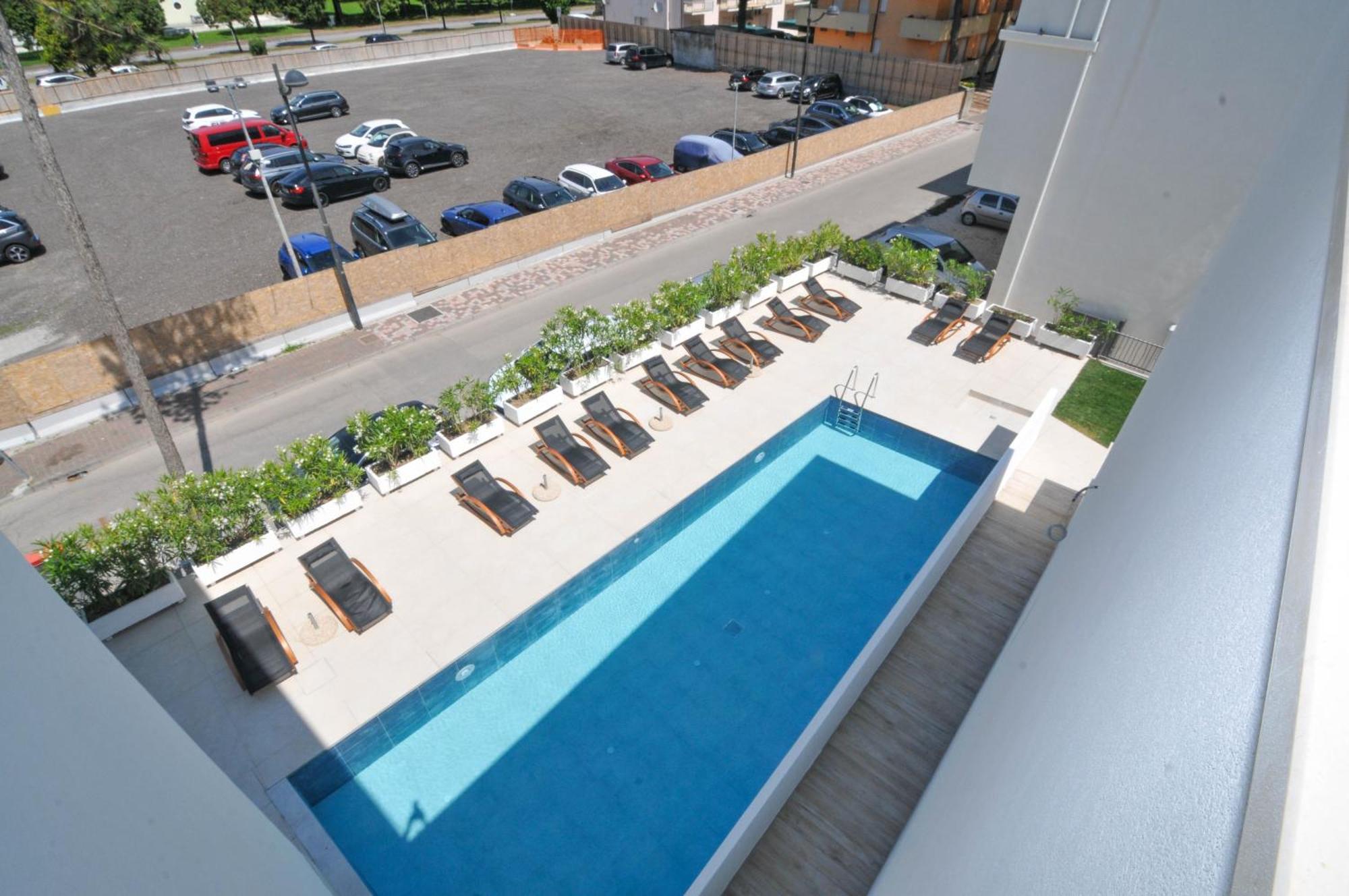 Marina Junior Suite 4 Stelle S Каорле Екстериор снимка