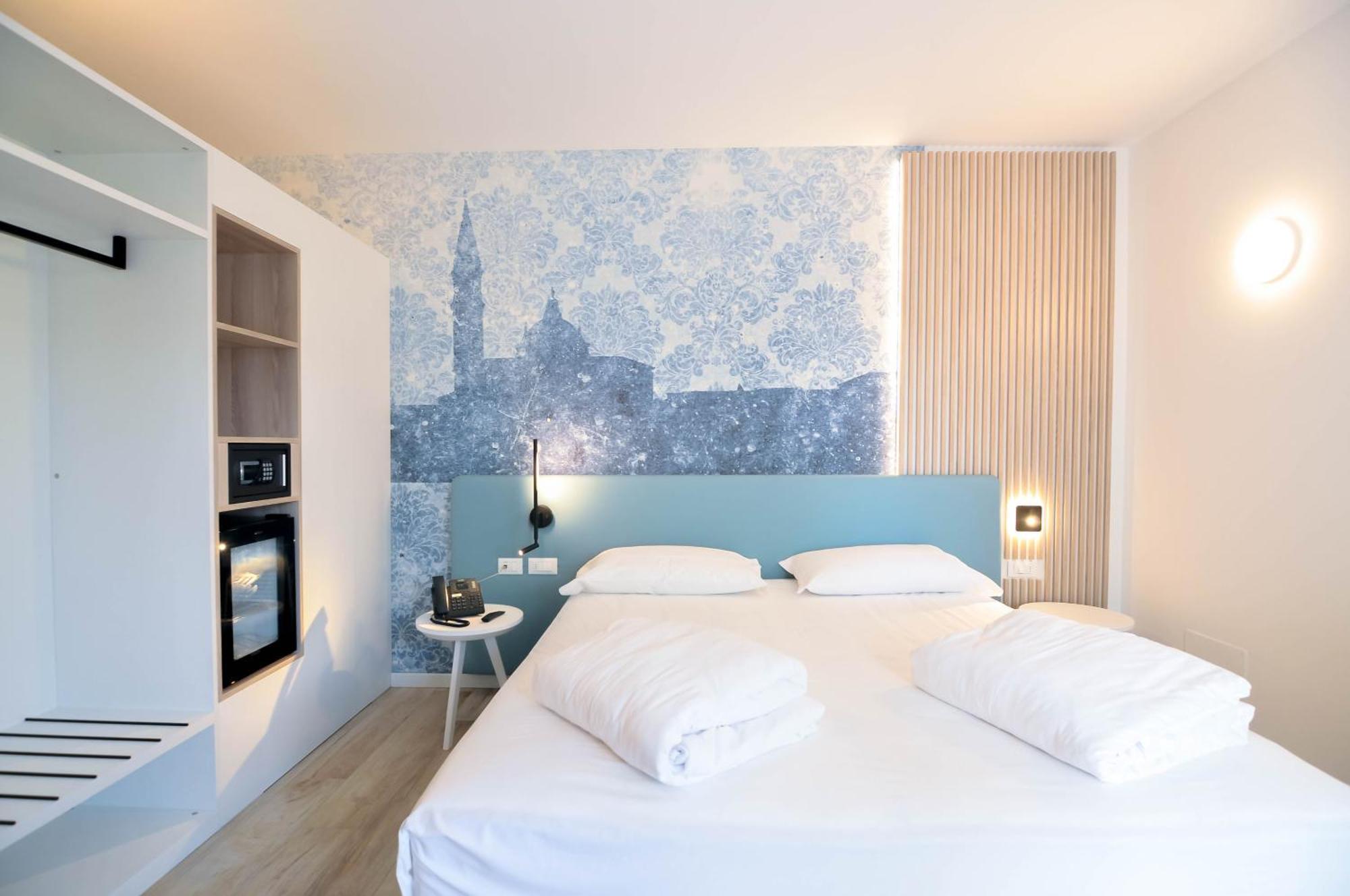 Marina Junior Suite 4 Stelle S Каорле Екстериор снимка