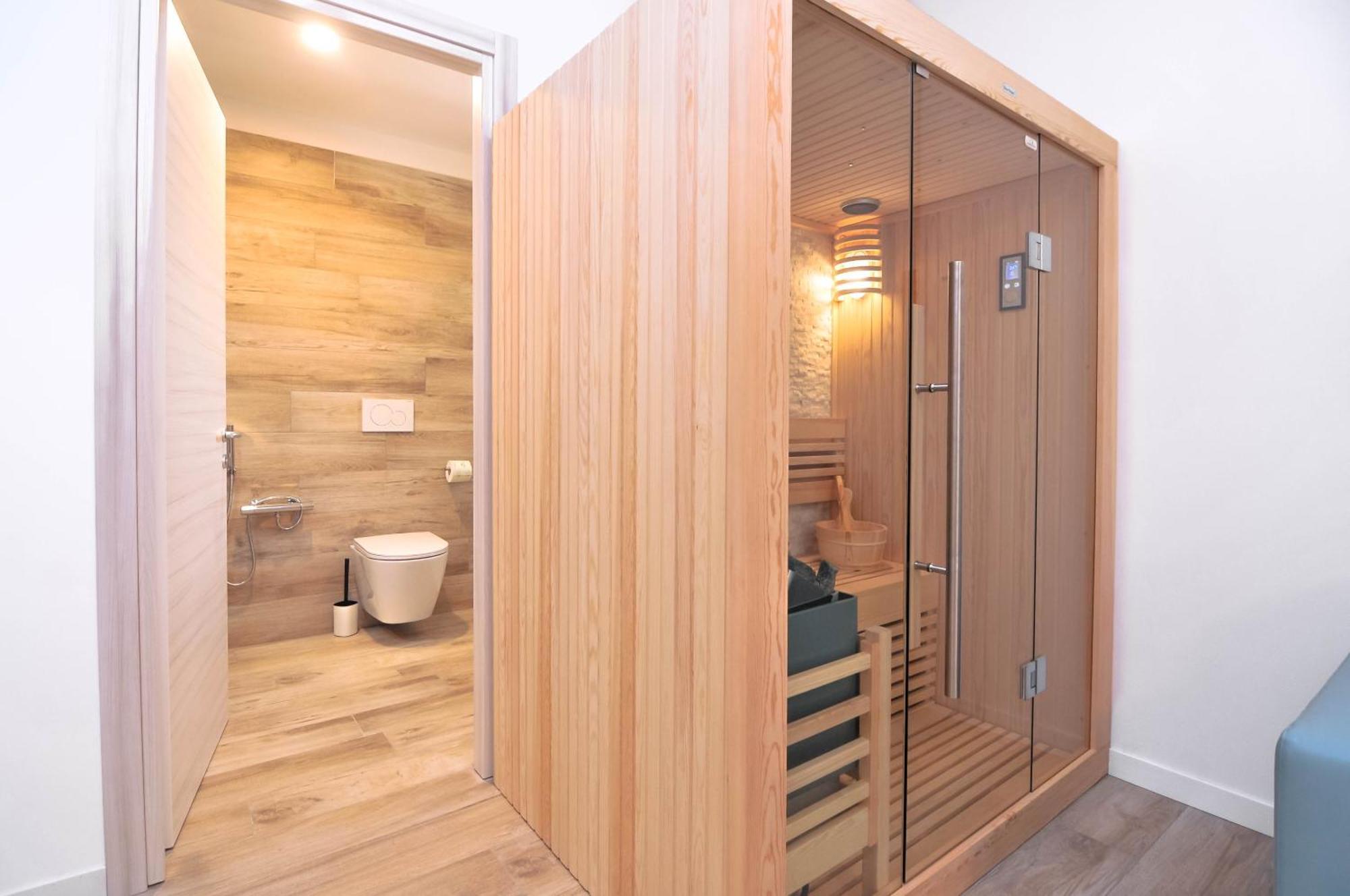 Marina Junior Suite 4 Stelle S Каорле Екстериор снимка