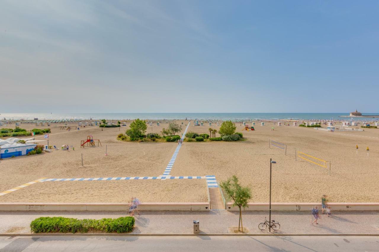 Marina Junior Suite 4 Stelle S Каорле Екстериор снимка